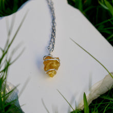 Load image into Gallery viewer, Baltic Amber ~hiii!~ Necklace