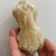 Load image into Gallery viewer, Stilbite Crystal Cluster