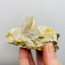 Load image into Gallery viewer, Stilbite Crystal Cluster