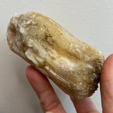 Load image into Gallery viewer, Stilbite Crystal Cluster