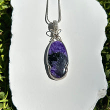 Load image into Gallery viewer, Chaorite ~cauldron stirrer~ Necklace

